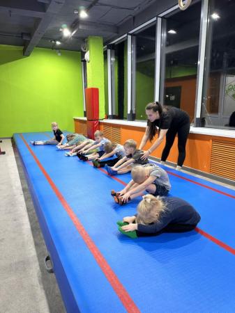 Фотография SQ Kids - Детский гимнастический центр, гимнастика для детей 2-10 лет 3